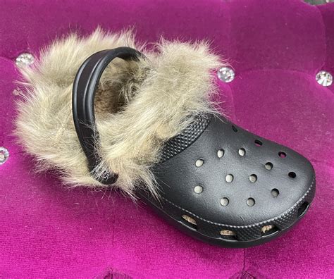 fuzzy crocs women.